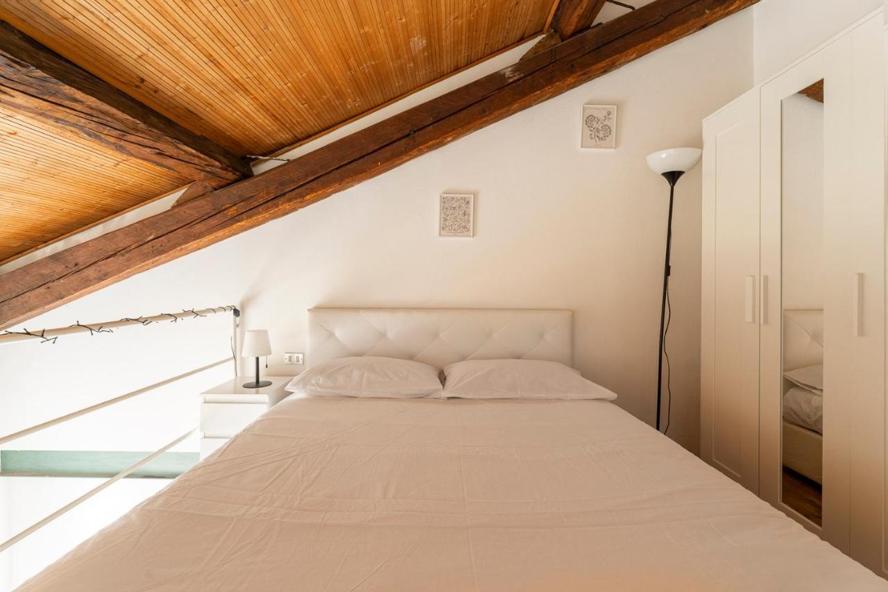 Ferienwohnung Loft Navigli Porta Genova Mailand Exterior foto